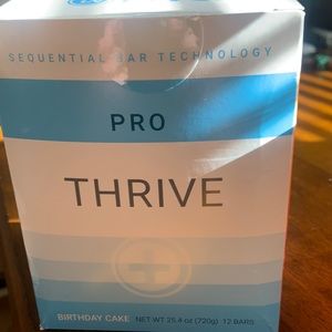 Thrive Birthday cake pro bars